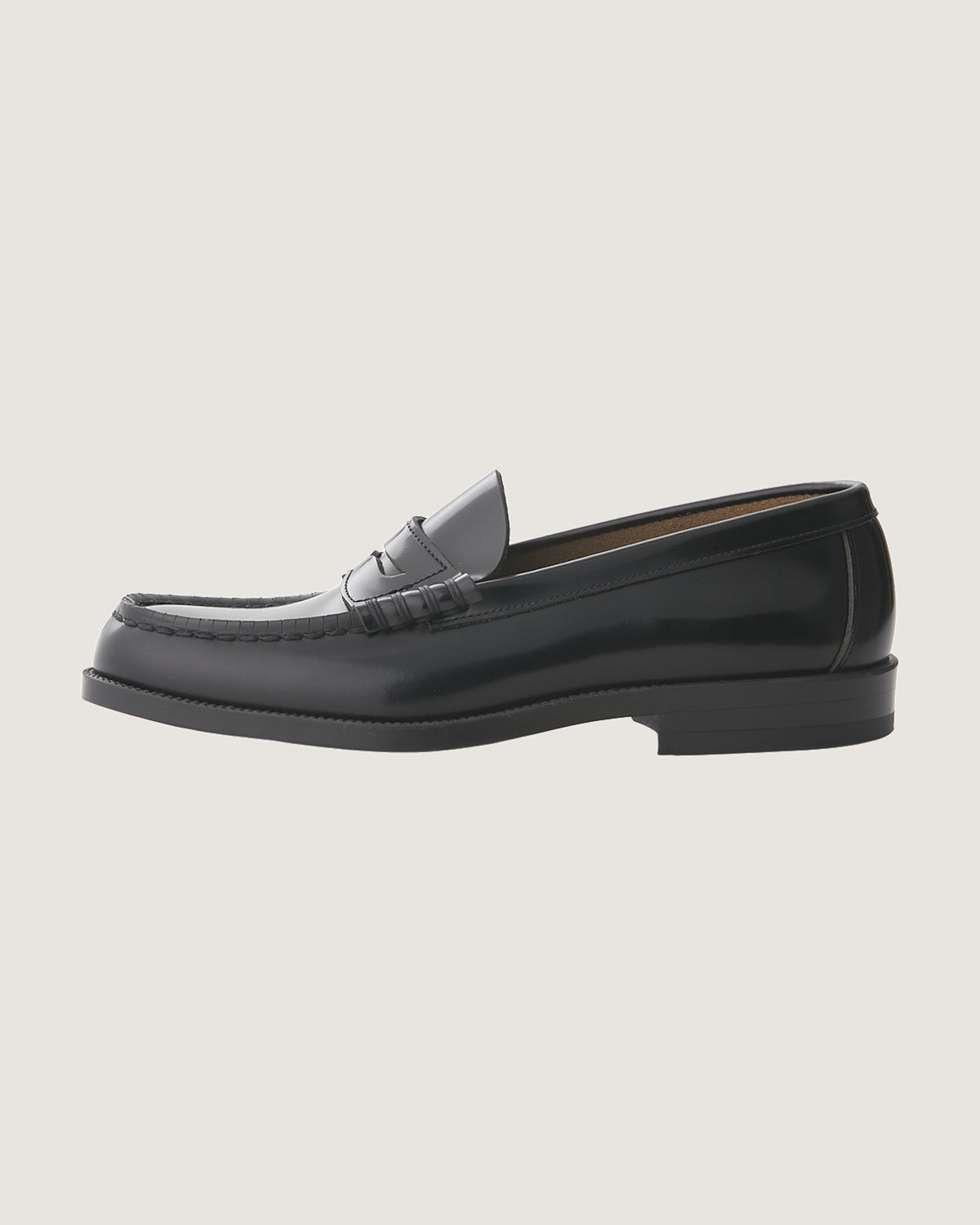 Haruta 906 Loafer – Black