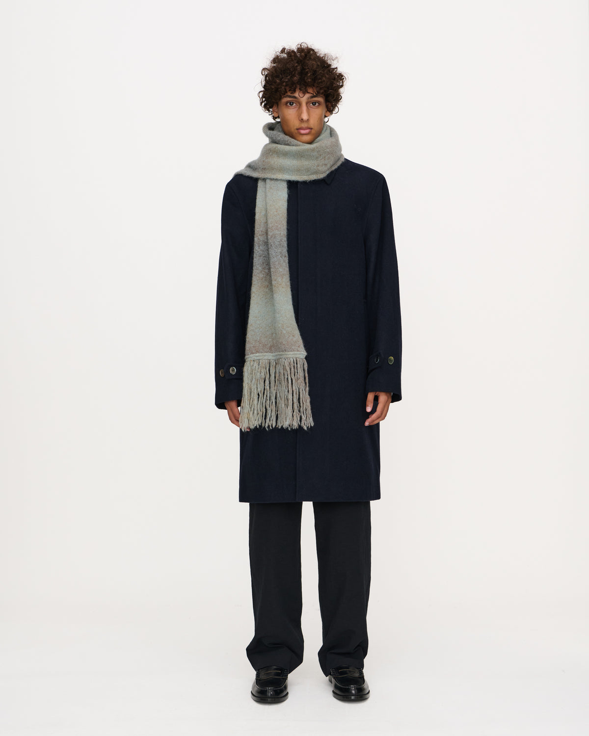 Alpaca Scarf Grey - model