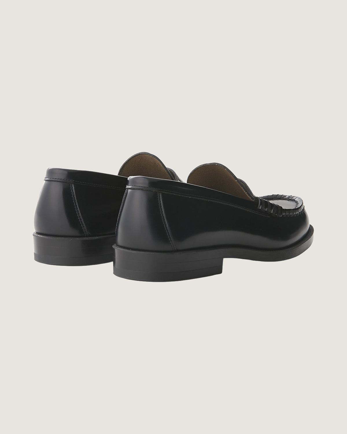 Haruta 906 Loafer – Black